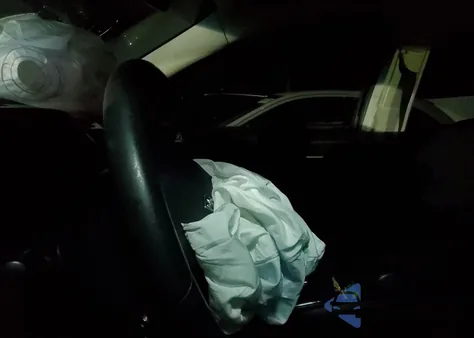 2010 Dodge Journey Sxt z USA, uszkodzony, nr VIN 3D4PG5FV0AT260514